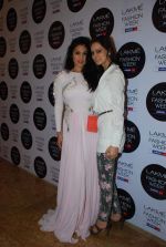 Anjana Sukhani at Day 4 of lakme fashion week 2012 in Grand Hyatt, Mumbai on 5th March 2012 (307).JPG