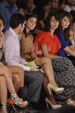 Kajol at Payal Singhal Show at lakme fashion week 2012 Day 4 in Grand Hyatt, Mumbai on 5th March 2012 (43).JPG