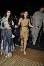 Kajol, Tanisha Mukherjee at Payal Singhal Show at lakme fashion week 2012 Day 4 in Grand Hyatt, Mumbai on 5th March 2012 (50).JPG