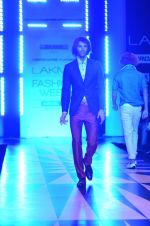 Model walk the ramp for Narendra Kumar Ahmed  Show at lakme fashion week 2012 Day 4 in Grand Hyatt, Mumbai on 5th March 2012 (28).JPG