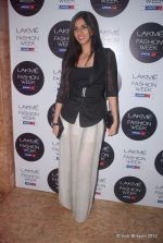 Nishka Lulla at Day 5 of lakme fashion week 2012 in Grand Hyatt, Mumbai on 6th March 2012 (502).JPG