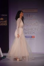 Vida Samadzai walk the ramp for Nitya Bajaj Show at lakme fashion week 2012 Day 5 in Grand Hyatt, Mumbai on 6th March 2012 (71).JPG