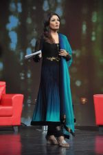 Raveena Tandon on the sets of NDTV show with Raveena in Yashraj on 7th March 2012 (10).JPG