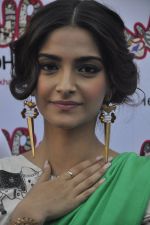 Sonam Kapoor at the launch of Andheri Wassup fest in Andheri, Mumbai on 7th March 2012 (33).JPG