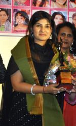 pony verma prakashraj at Hiramanek Awards in Mumbai on 6th March 2012.jpg