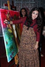 Vidya Balan at Kahani painting event in Cinemax on 8th March 2012 (52).JPG