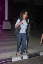Priyanka Chopra snapped in Mumbai on 12th March 2012 (9).JPG