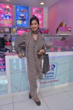 Manisha Koirala at Cuffe Parade Baskin Robbins ice cream outlet launch in WTC, Cuffe Parade on 19th March 2012 (7).JPG