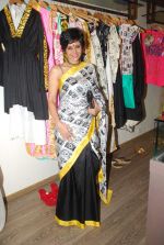 Mandira Bedi at Atosa in Khar, Mumbai on 20th March 2012 (43).JPG