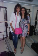 Mansi Scott, Hasleen Kaur at The Pilates and Altitude Training Studio Launch  in Juhu, Mumbai on 20th March 2012 (40).JPG