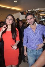 Saif Ali Khan and Kareena Kapoor promote Agent vinod in Kurla, Mumbai on 20th March 2012 (5).JPG