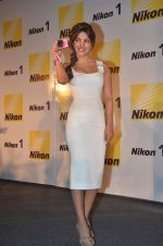 Priyanka Chopra launches Nikon 1 cameras in Mumbai on 21st March 2012 (68).JPG