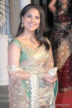 Lara Dutta at Loreal Femina Women Awards in Mumbai on 22nd March 2012 (258).JPG