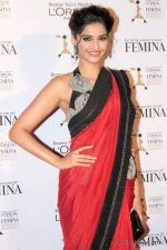 Sonam Kapoor at Loreal Femina Women Awards in Mumbai on 22nd March 2012 (233).JPG