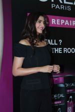 Sonam Kapoor at Loreal event in Mumbai on 22nd March 2012 (23).JPG