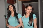 Zarine Khan, Shazahn Padamsee at Agent Vinod Screening in INOX, Mumbai on 22nd March 2012 (59).JPG