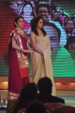 Hema Malini, Nita Ambani at CNN IBN Heroes Awards in Grand Hyatt, Mumbai on 24th March 2012 (51).JPG