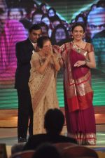 Nita Ambani at CNN IBN Heroes Awards in Grand Hyatt, Mumbai on 24th March 2012 (62).JPG