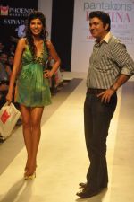 Model walk the ramp for Staya Paul fashion show in Mumbai on 23rd March 2012 (86).JPG