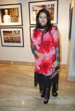 Poonam Dhillon at photographer Shantanu Das exhibition in Tao Art Gallery on 28th March 2012 (87).JPG