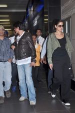 Shahrukh Khan, Katrina Kaif snapped at airport arrival in Mumbai on 27th March 2012 (5).jpg