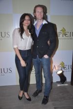Shama Sikander, Alex O Neil at Apicus lounge launch in Mumbai on 29th March 2012 (12).JPG