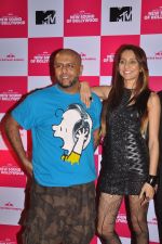 Anusha Dandekar, Vishal Dadlani at Red Bull Bollywood event in Mehboob, Mumbai on 30th March 2012 (27).JPG