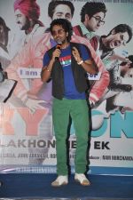 Ayushmann Khurrana at Vicky Donor music launch in Inorbit, Malad on 30th March 2012 (12).JPG