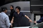Shahrukh Khan snapped at Mehboob Studio on 30th March 2012 (2).JPG
