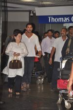 John Abraham with Housefull 2 Stars snapped at Airport in Mumbai on 4th April 2012 (70).JPG