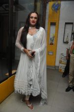 Laxmi at Rohit Verma_s sis bash in Mumbai on 3rd April 2012.JPG