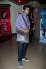 Manish Malhotra at the closing ceremony of Vidhu Vinod Chopra film festival in PVR, Juhu, Mumbai on 4th April 2012 (3).JPG