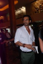 Arjun Rampal at Khalid Mohammed book launch in Tryst on 5th April 2012 (100).JPG
