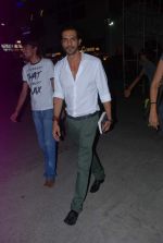 Arjun Rampal at Khalid Mohammed book launch in Tryst on 5th April 2012 (102).JPG