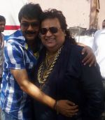 Bappi Lahiri with actor Prosenjit Chatterjee at the song shoot  of Ulte Debo Paalte Debo for Eskay Movies_ film Bikram Singho.jpg
