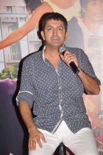 Kunal Kohli at Teri Meri Kahaani theatrical trailor launch in Cinemax, Mumbai on 5th April 2012 (81).JPG