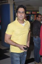 Aman Verma at the Celebration of the Completion Party of 100 Episodes of PARVARISH kuch khatti kuch meethi in bowling alley on 7th April 2012 (59).JPG