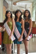 Femina Miss India for Easter lunch at Saptami Restaurant of Holiday India, International Airport on 7th April 2012 (2).JPG