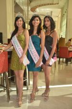 Femina Miss India for Easter lunch at Saptami Restaurant of Holiday India, International Airport on 7th April 2012 (5).JPG