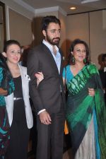 Imran Khan, Avantika Malik at Satya Paul and Anjana Kuthiala event in Mumbai on 8th April 2012 (199).JPG