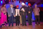 Om Puri, Navjot Sidhu at Punjabi Icon Awards in Shanmukhand Hall on 8th April 2012 (33).JPG