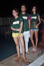 Sarah Jane Dias, Ritesh Deshmukh, Neha Sharma at the Pool party with starcast of Kyaa Super Kool Hain Hum in Sea Princess, Juhu, Mumbai on 9th April 2012 (30).JPG