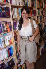 at the launch of book Women and the Weight Loss by Rujuta Diwekar on 9th April 2012 (26).JPG