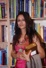 at the launch of book Women and the Weight Loss by Rujuta Diwekar on 9th April 2012 (45).JPG
