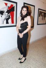 Sagarika Ghatge at Vishwa Sahni art exhibition in Jehangir Art Gallery, Mumbai on 11th April 2012 (28).JPG