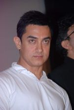 Aamir Khan at Satyamev Jayate press meet in Mumbai on 13th April 2012 (128).JPG