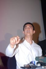Aamir Khan at Satyamev Jayate press meet in Mumbai on 13th April 2012 (150).JPG