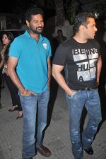 Salman Khan, Prabhu Deva at Bitto Boss spl screening at Ketnav, Mumbai on 13th April 2012 (57).jpg