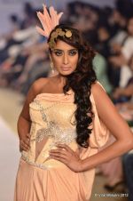 Model walk the ramp for Arjun and Anjalee Kapoor show at ABIL Pune Fashion Weekon 13th April 2012 (27).JPG