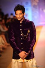 Model walk the ramp for Nivedita Saboo Show at ABIL Pune Fashion Weekon 14th April 2012 (32).jpg